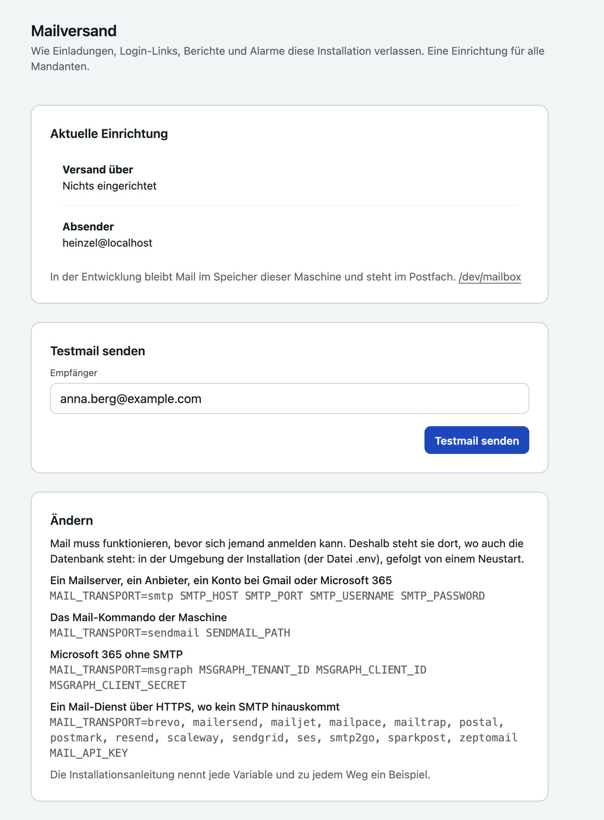 Installation, Mailversand: die aktuelle Einrichtung mit Versandweg und Absender, ein Feld für eine Testmail, und die vier Wege mit ihren Variablen